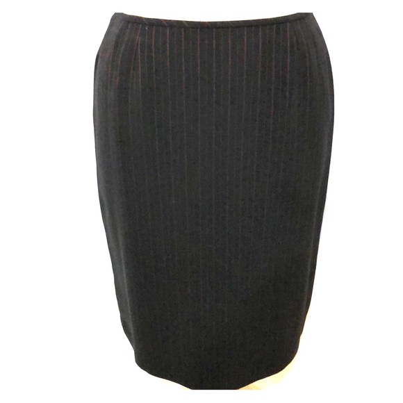 Le Suit Pinstripes Skirt. NWOT - Picture 2 of 4